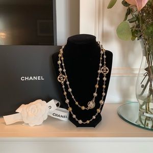 💯 Authentic Chanel Necklace